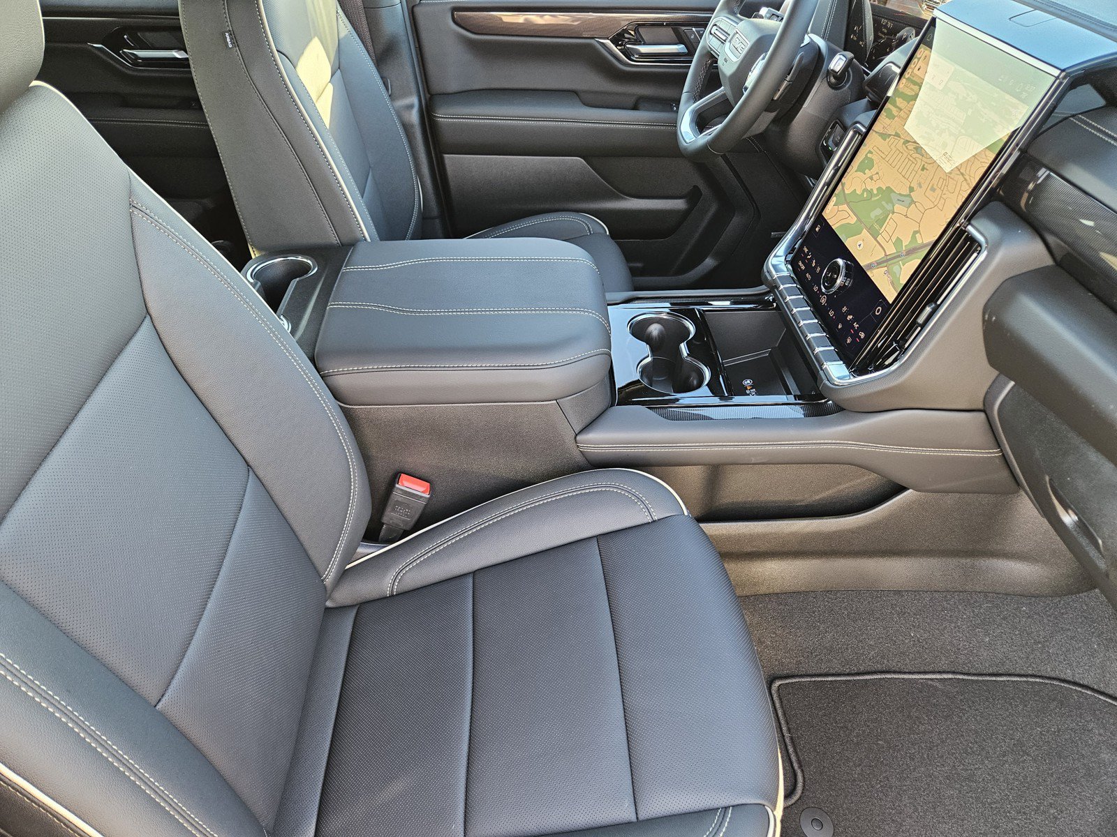 New 2027 GMC Yukon Elevation w/ Technology Package AWD/4WD image 10