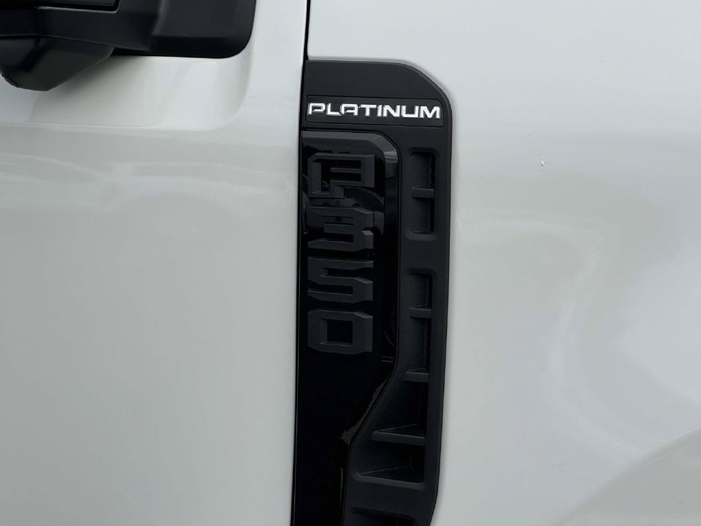 New 2027 Ford F350 Platinum w/ Tremor Off-Road Package AWD/4WD image 2