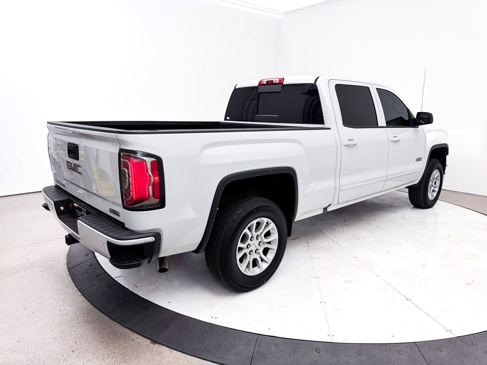 Used 2017 GMC Sierra 1500 SLT w/ All Terrain Package image 17