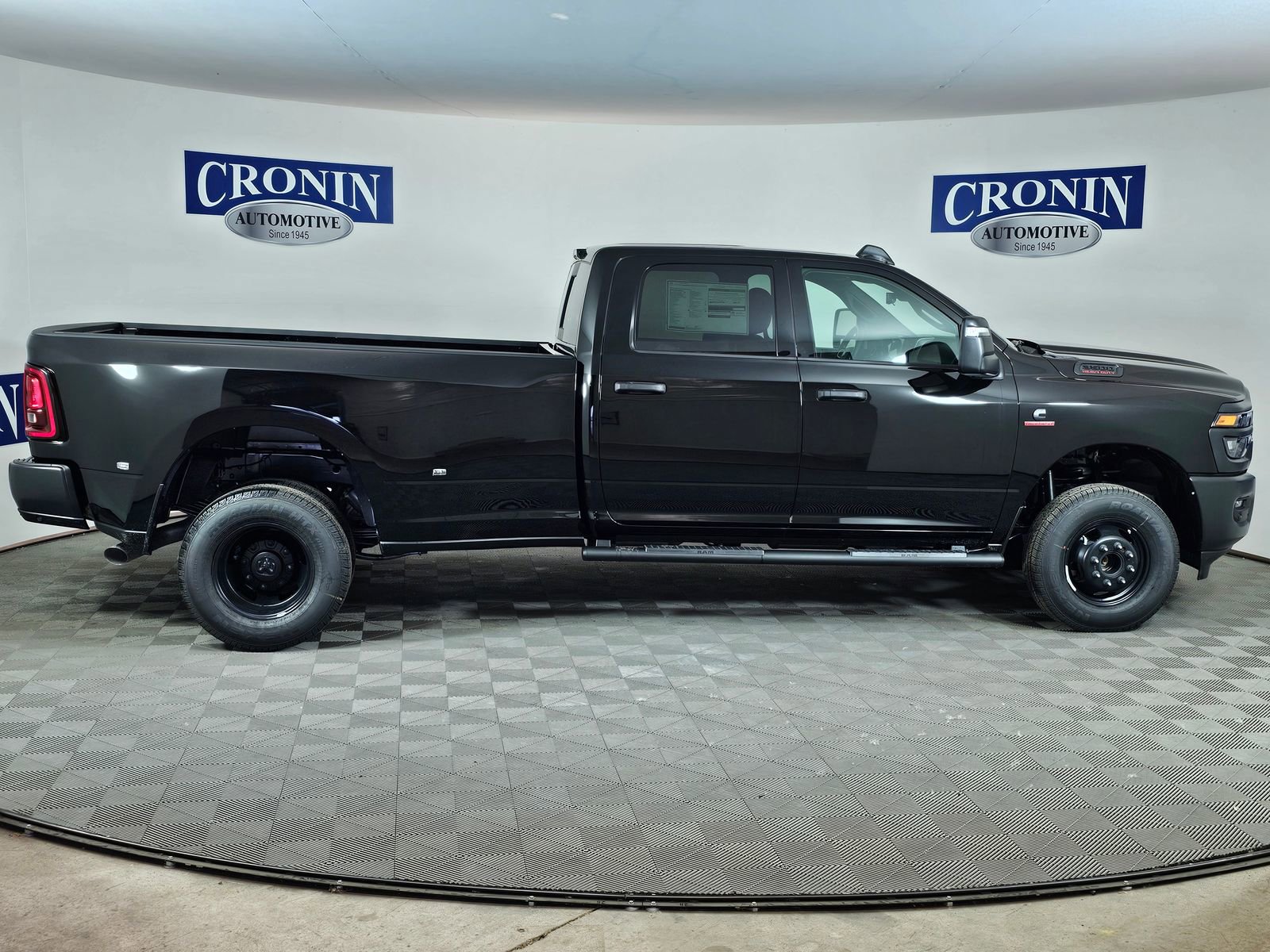 New 2026 RAM 3500 Tradesman AWD/4WD image 31