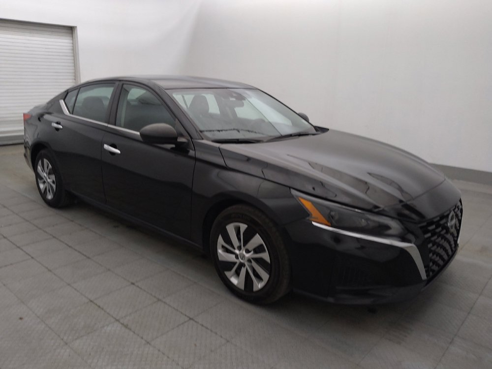 Used 2024 Nissan Altima 2.5 S FWD image 11