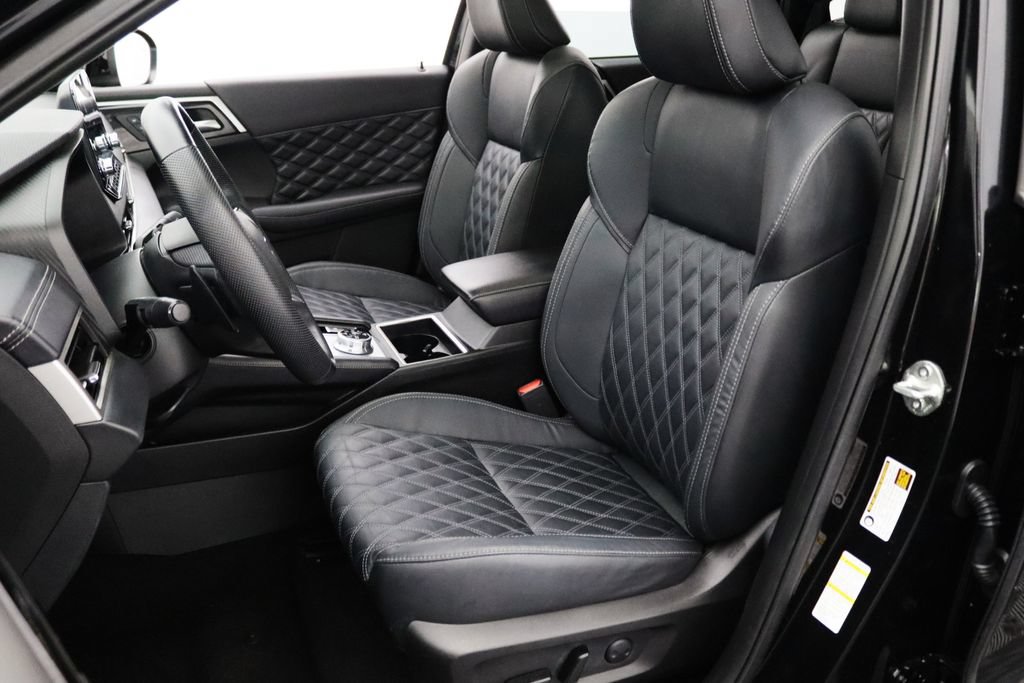 Used 2023 Mitsubishi Outlander SEL AWD/4WD image 15