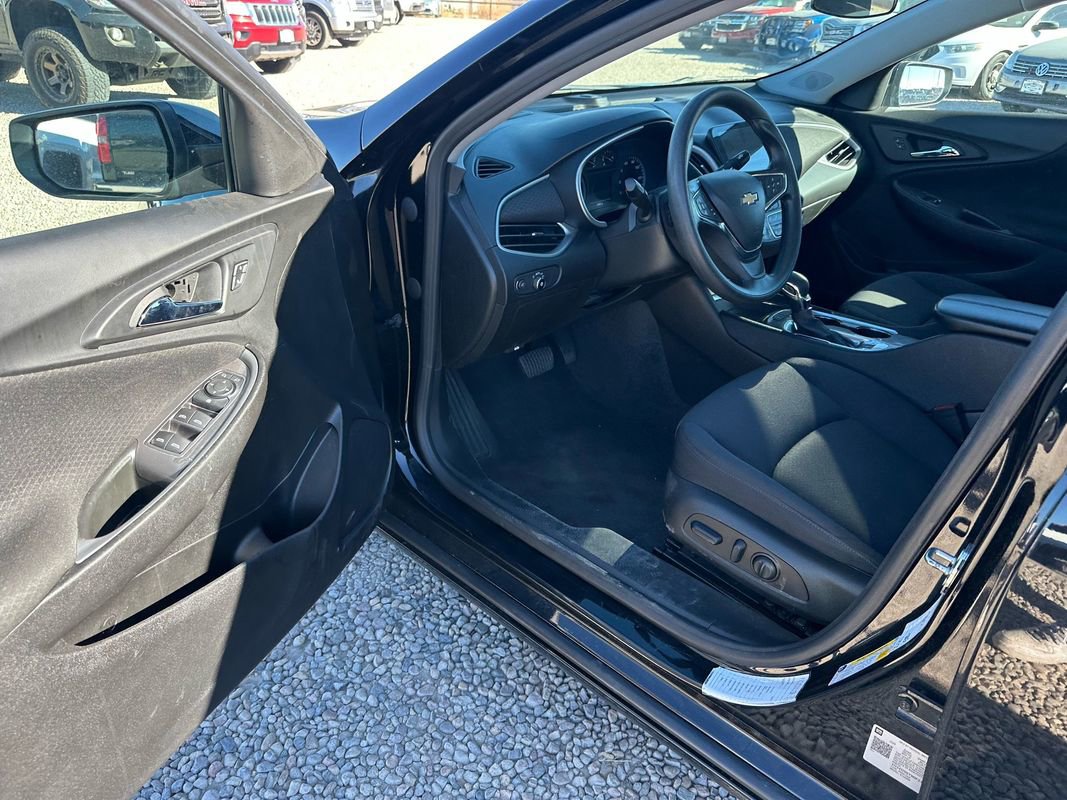 Used 2024 Chevrolet Malibu LT image 34
