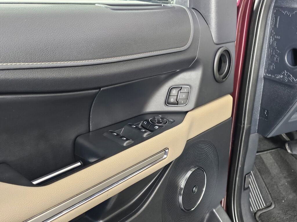 Used 2024 Ford Expedition Limited image 19