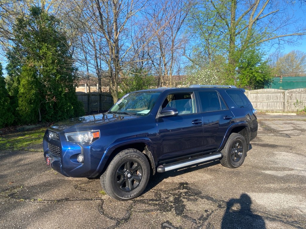 Used 2017 Toyota 4Runner SR5 Premium AWD/4WD image 1
