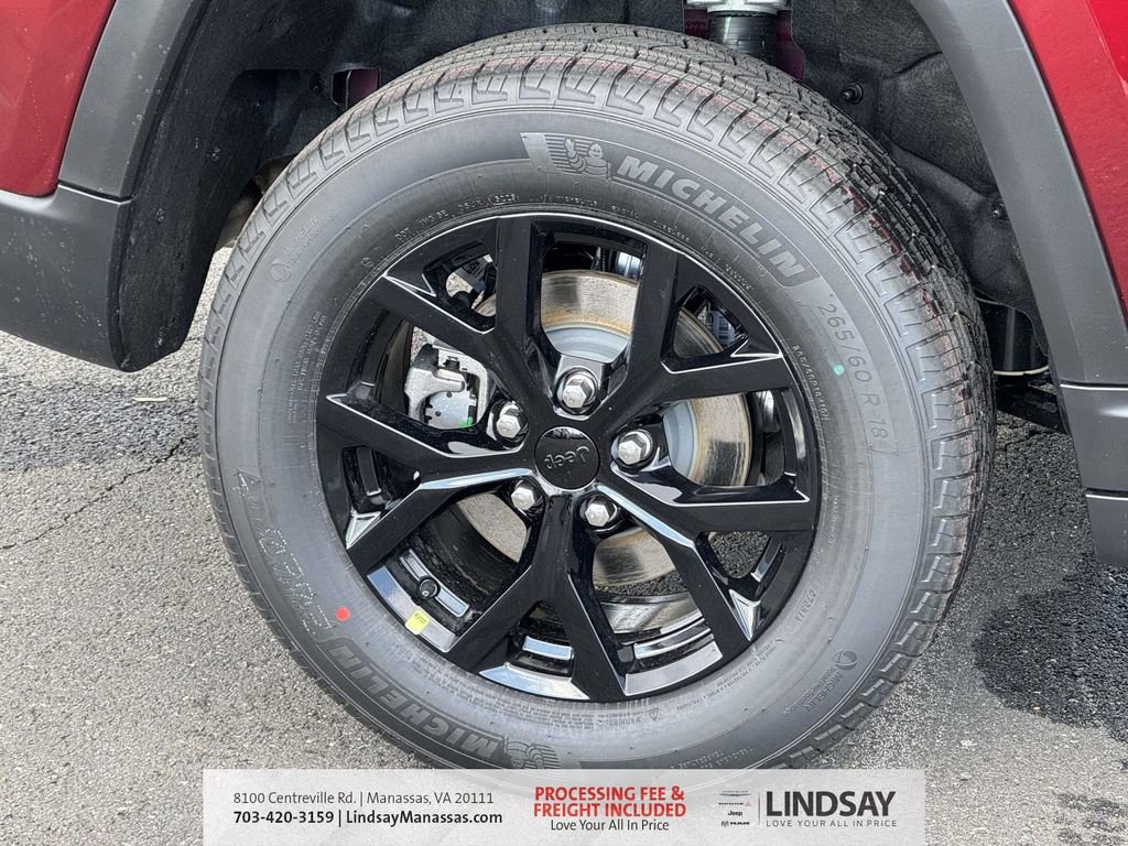 New 2026 Jeep Grand Cherokee Altitude AWD/4WD image 9