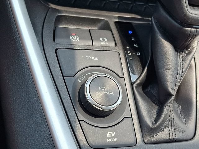 Used 2022 Toyota RAV4 XLE w/ Convenience Package AWD/4WD image 25