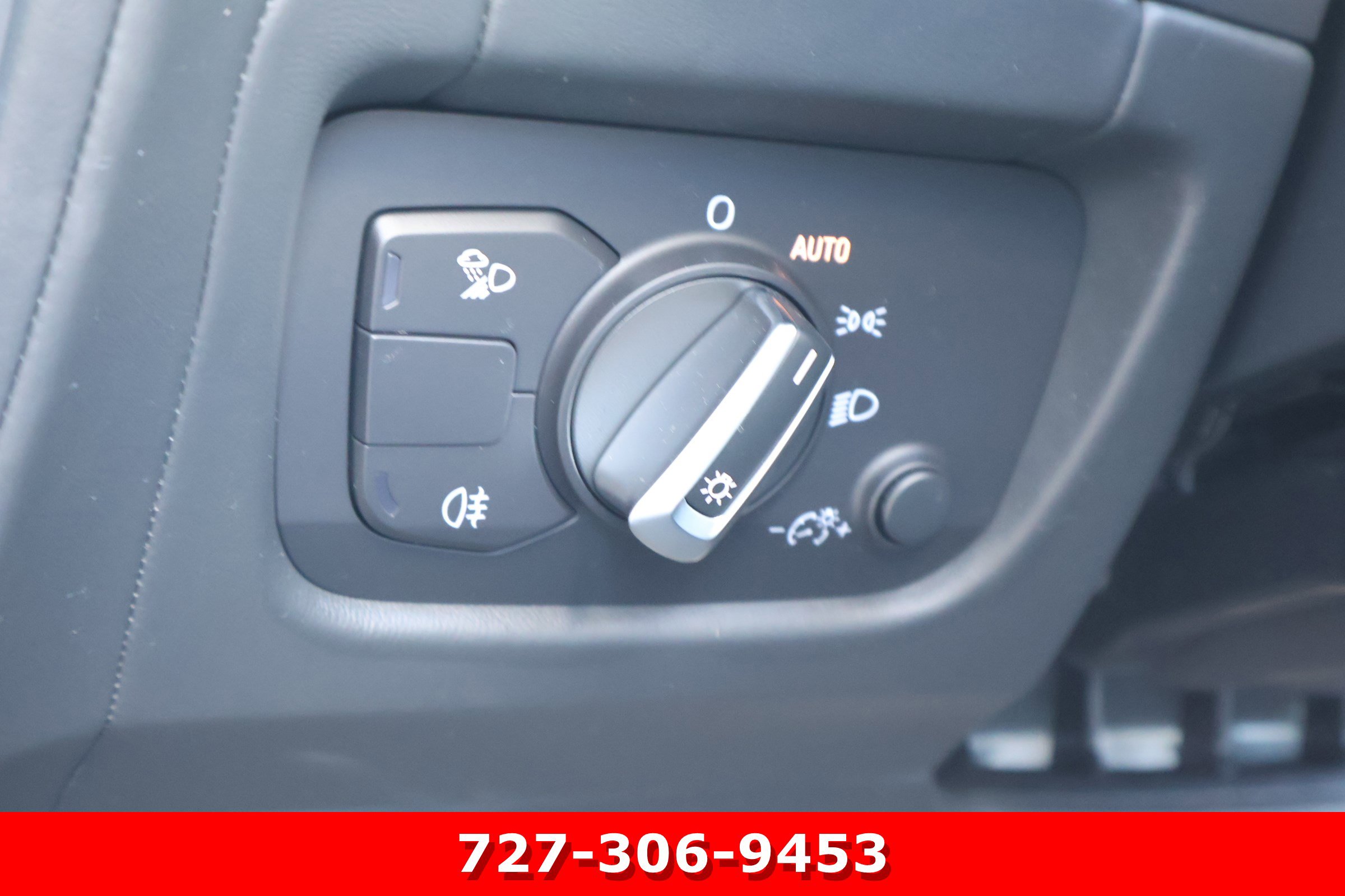 Used 2021 Audi R8 V10 w/ Premium Package image 21