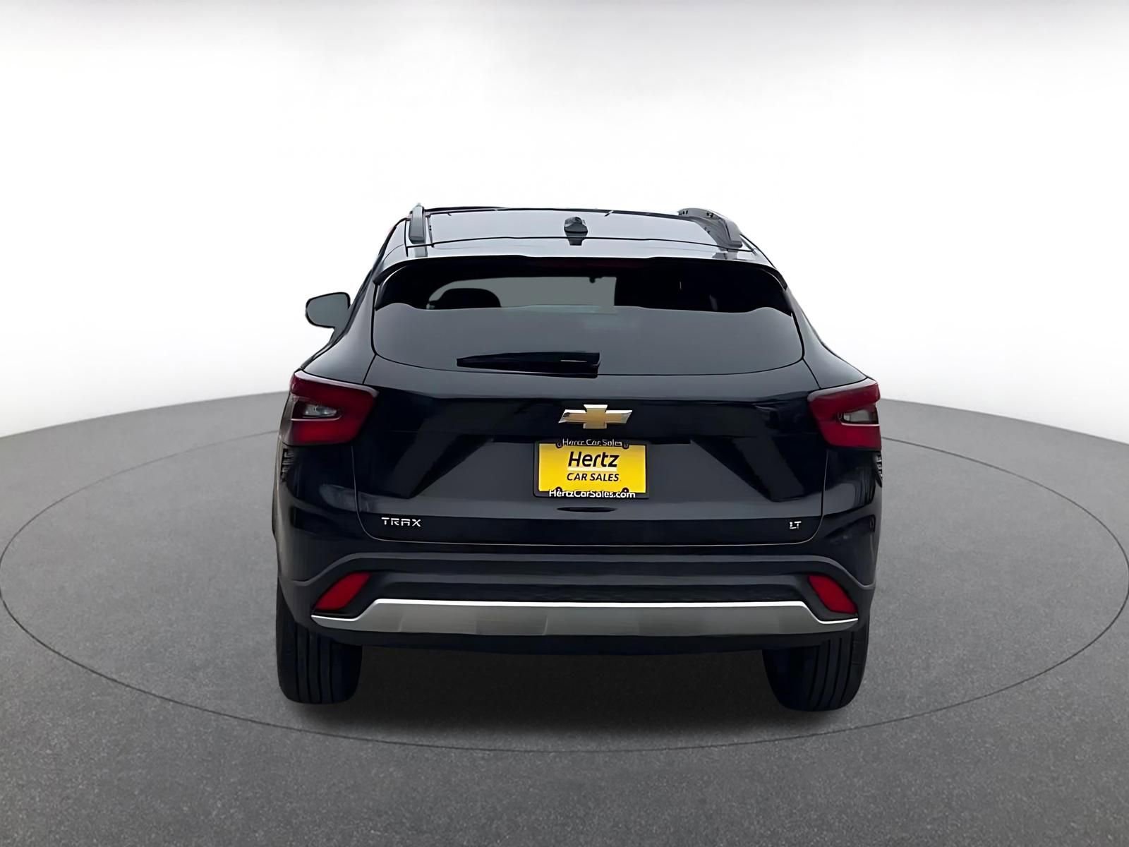 Used 2025 Chevrolet Trax LT w/ LT Convenience Package image 12
