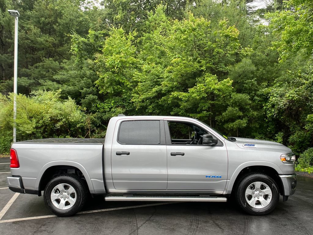 Used 2025 RAM 1500 Big Horn AWD/4WD image 6