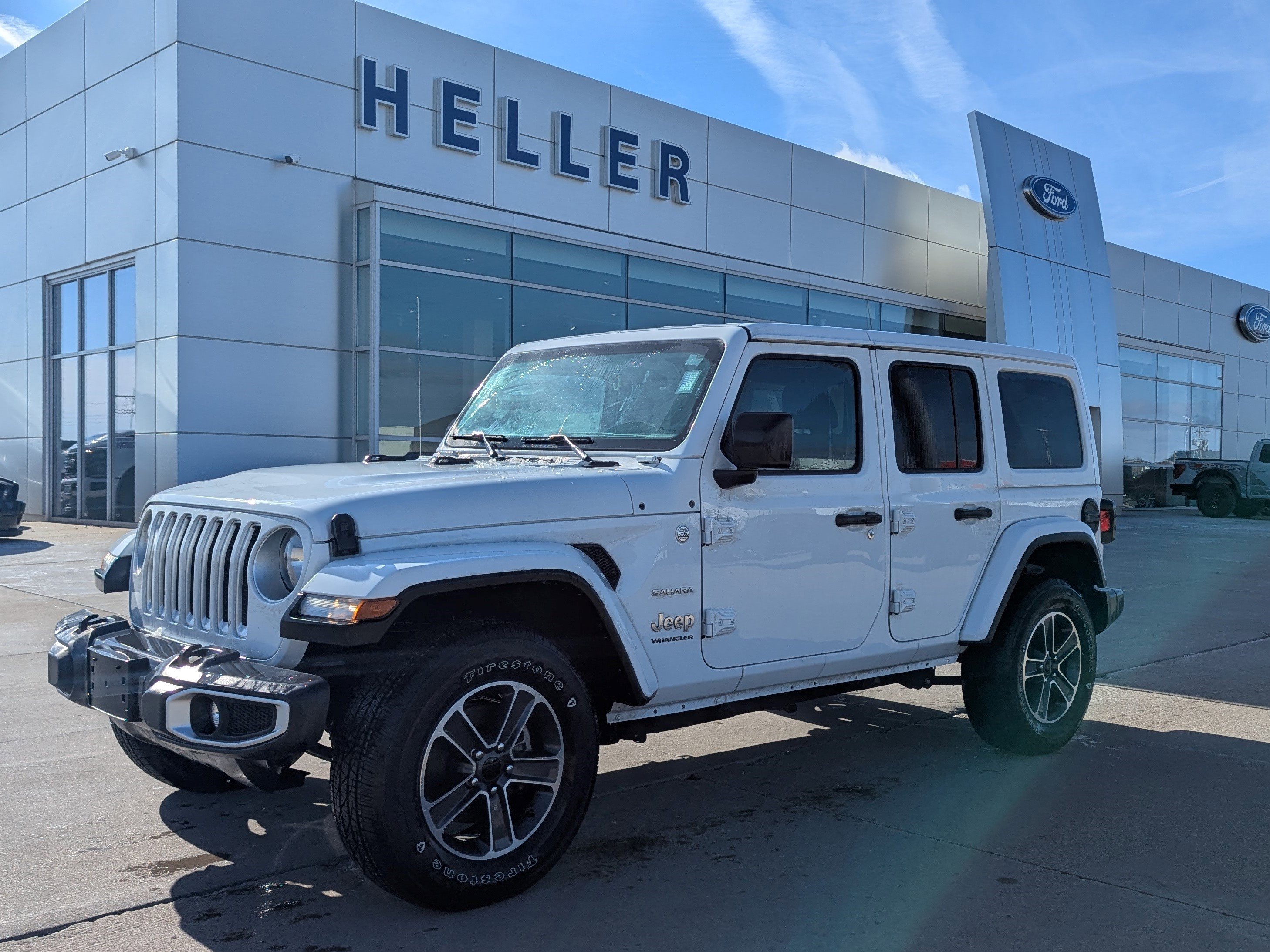 Used 2023 Jeep Wrangler Sahara image 3