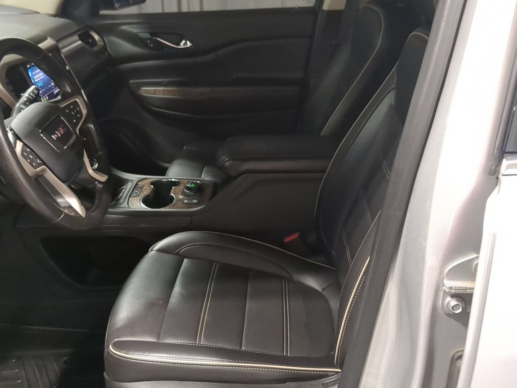 Used 2020 GMC Acadia Denali w/ Technology Package AWD/4WD image 20