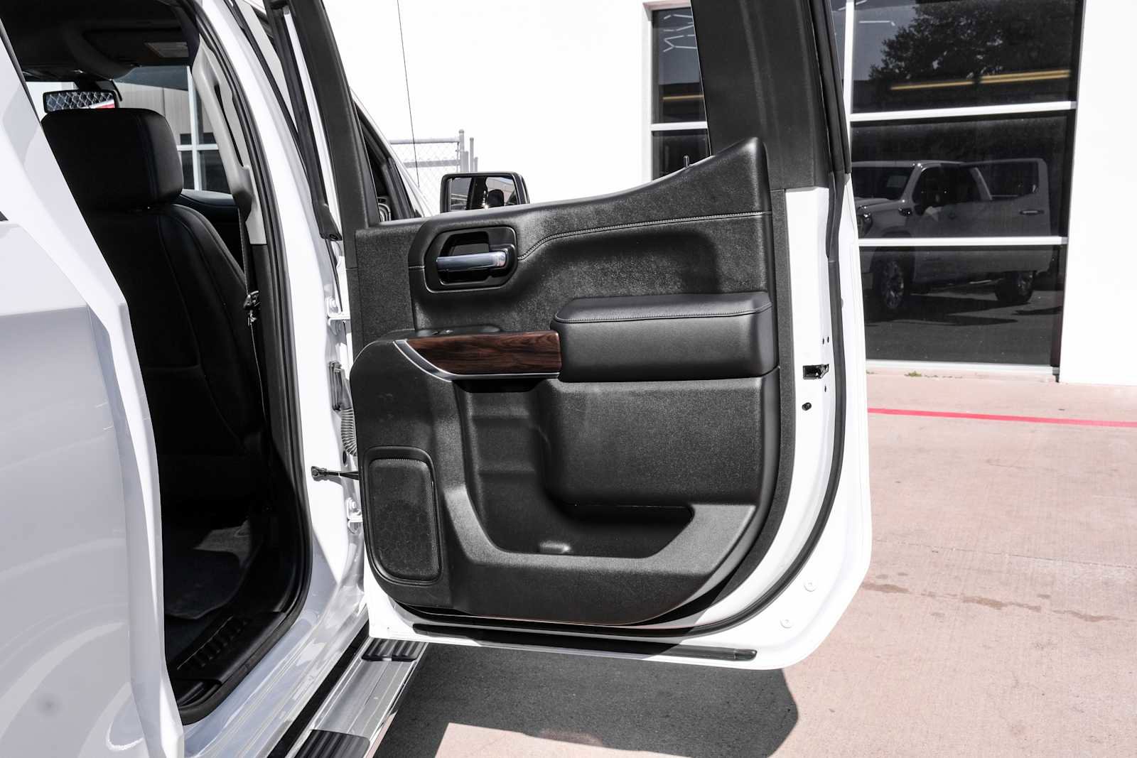 Used 2020 GMC Sierra 1500 SLT image 49