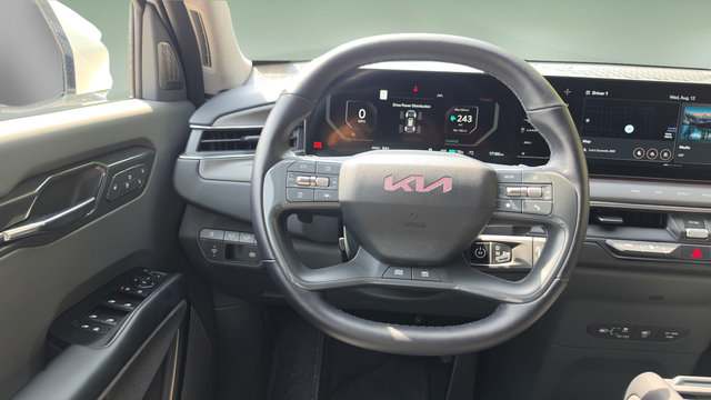 Used 2024 Kia EV9 Land AWD/4WD image 11