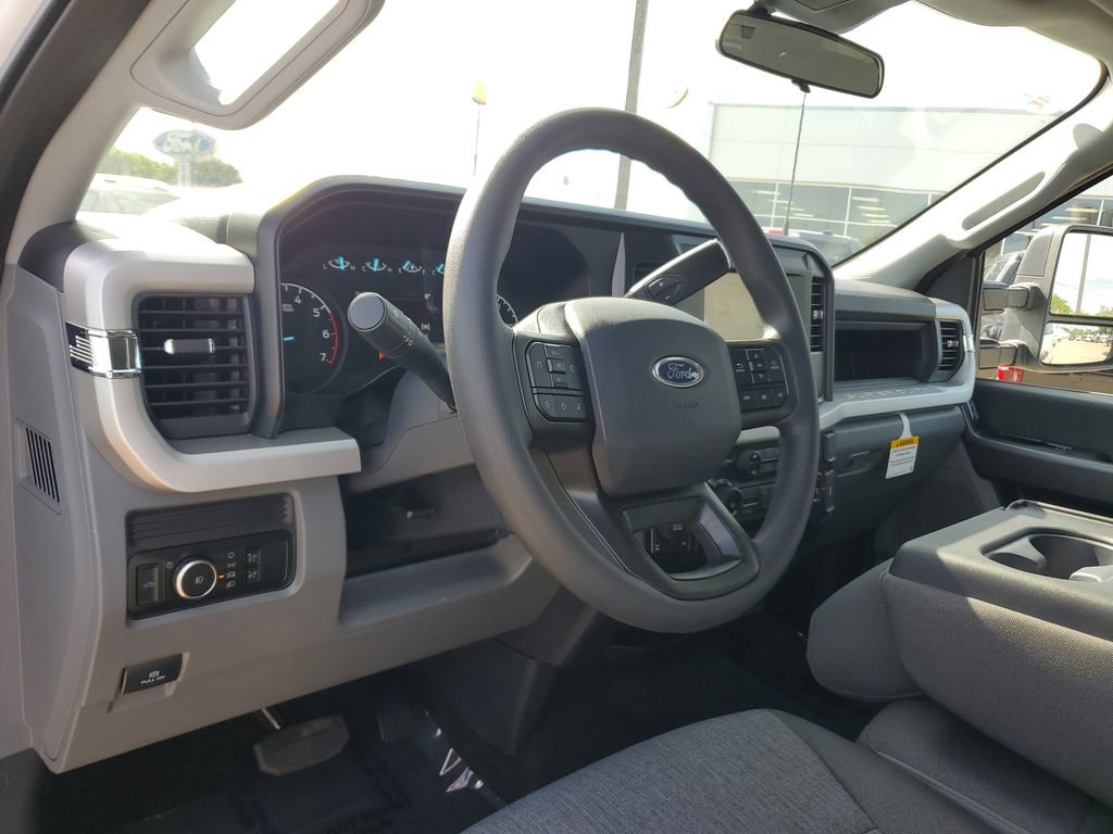 New 2026 Ford F350 4x4 Crew Cab Super Duty image 15
