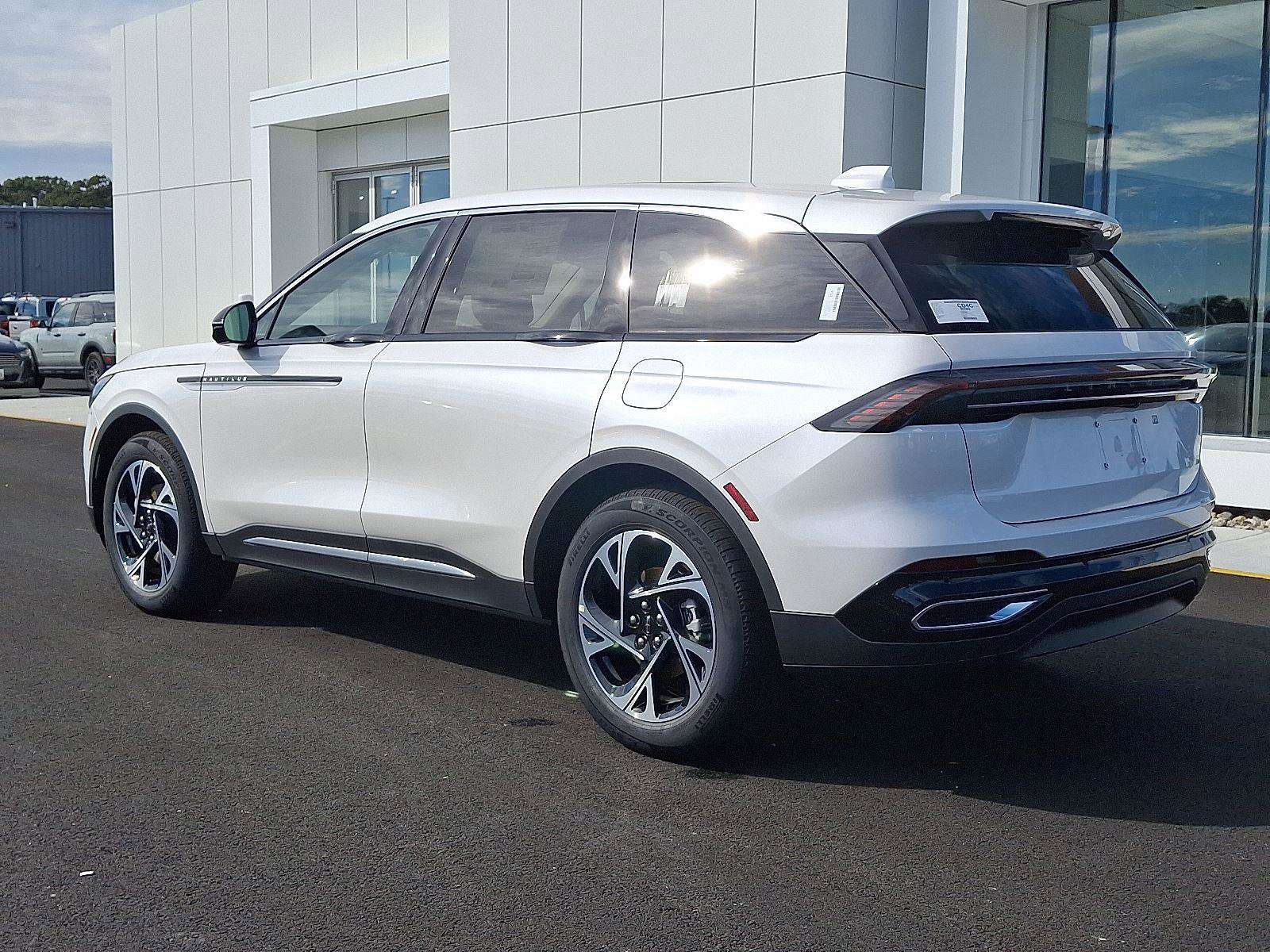 New 2026 Lincoln Nautilus Premier w/ Equipment Group 102A image 4