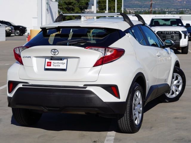 Used 2019 Toyota C-HR LE image 6