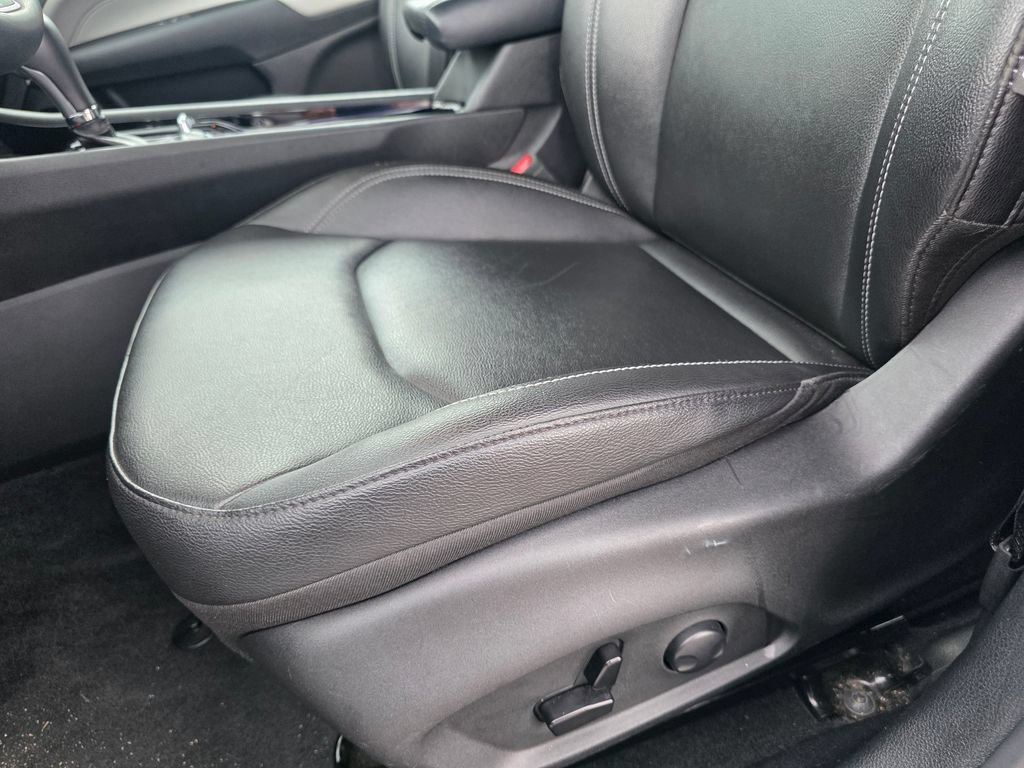 Used 2025 Jeep Compass Limited AWD/4WD image 12