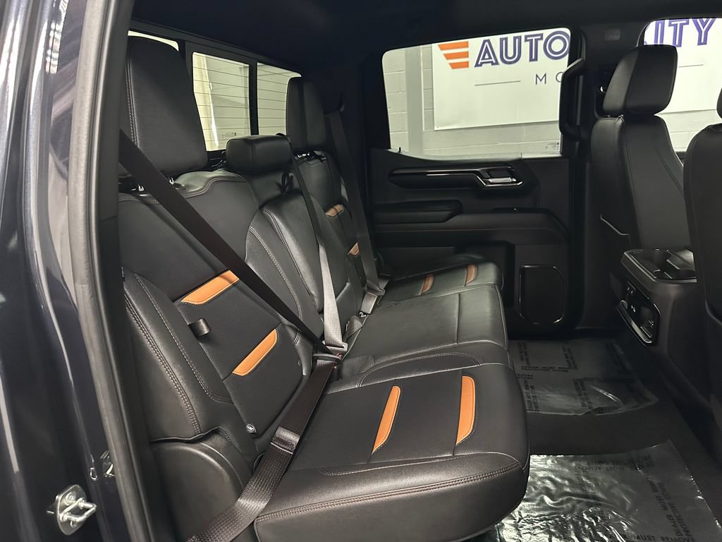 Used 2024 GMC Sierra 1500 AT4 w/ Technology Package AWD/4WD image 21