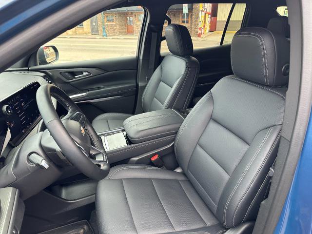 Used 2024 Chevrolet Traverse LT image 12