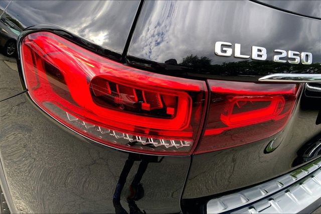 Certified 2023 Mercedes-Benz GLB 250 4MATIC image 25