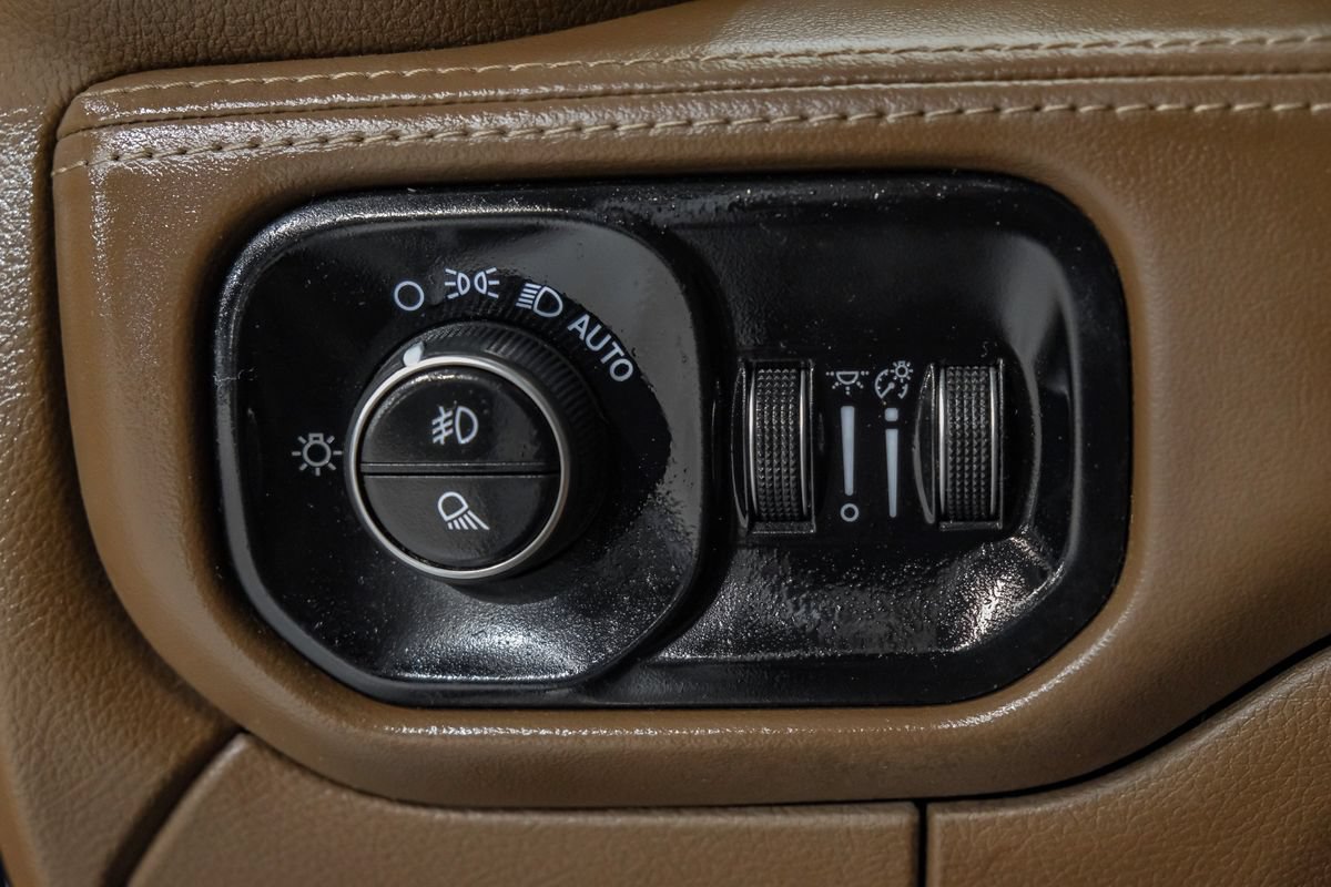 Used 2024 RAM 3500 Limited w/ Safety Group AWD/4WD image 30