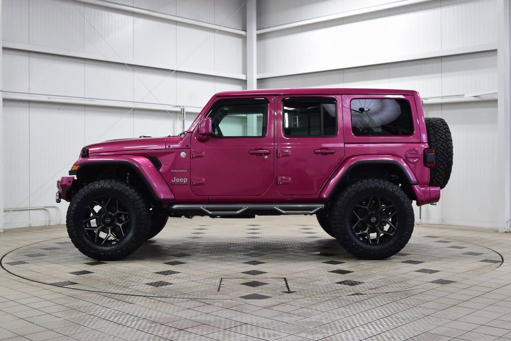 Used 2024 Jeep Wrangler Sahara w/ Technology Group image 4