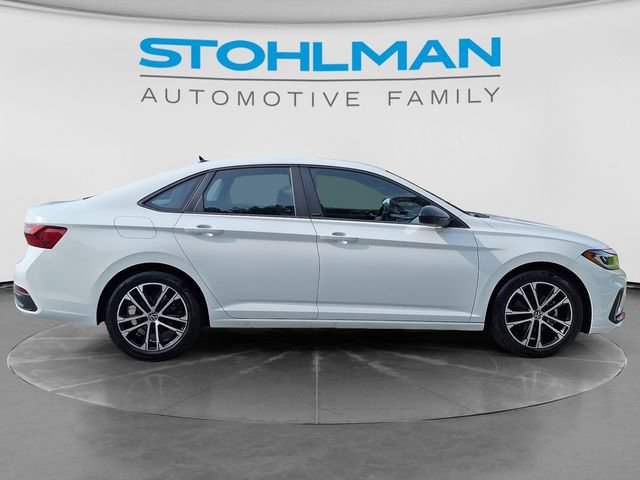 Certified 2026 Volkswagen Jetta Sport FWD image 4