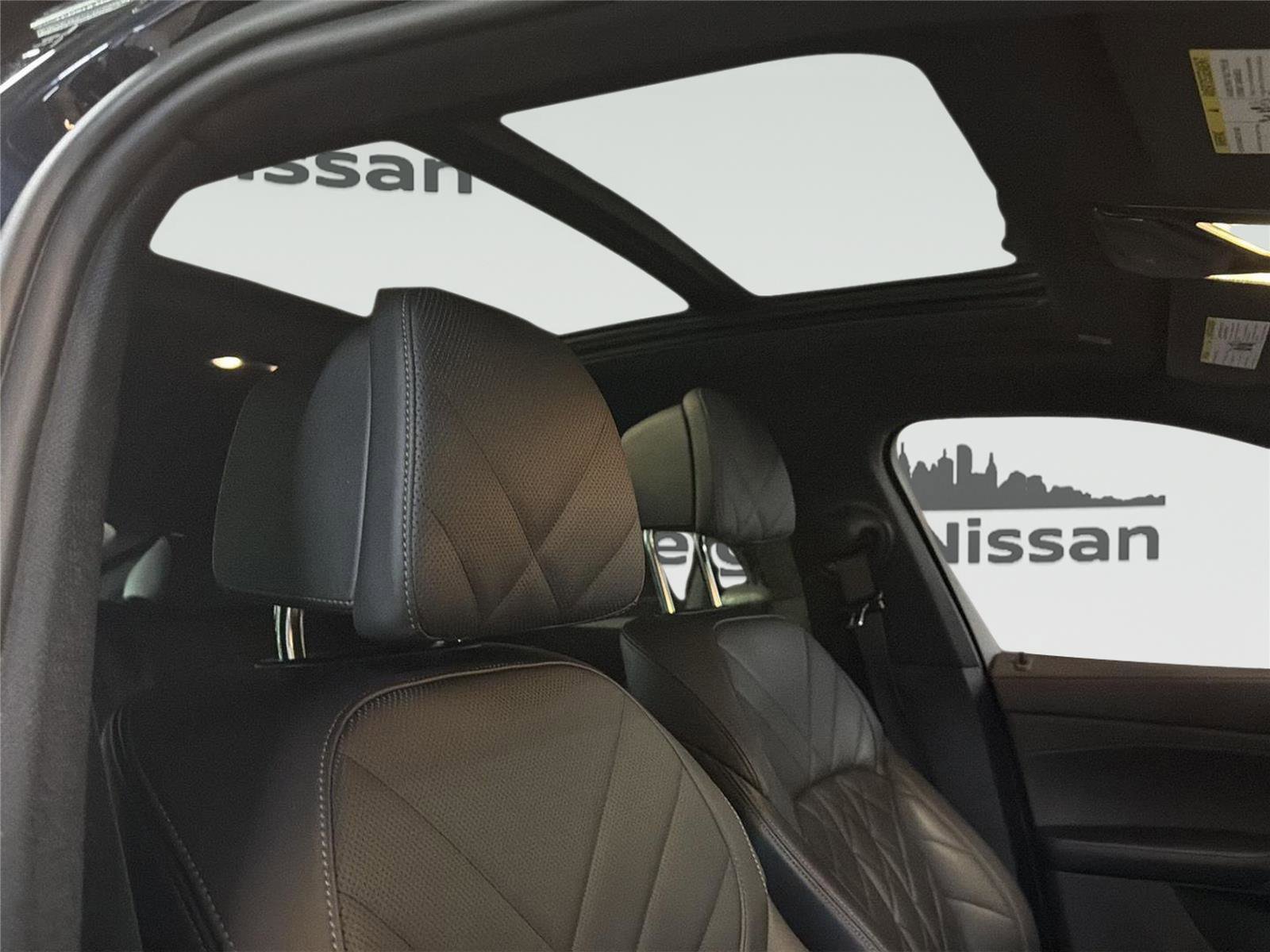 Used 2023 BMW X6 xDrive40i w/ M Sport Package AWD/4WD image 33
