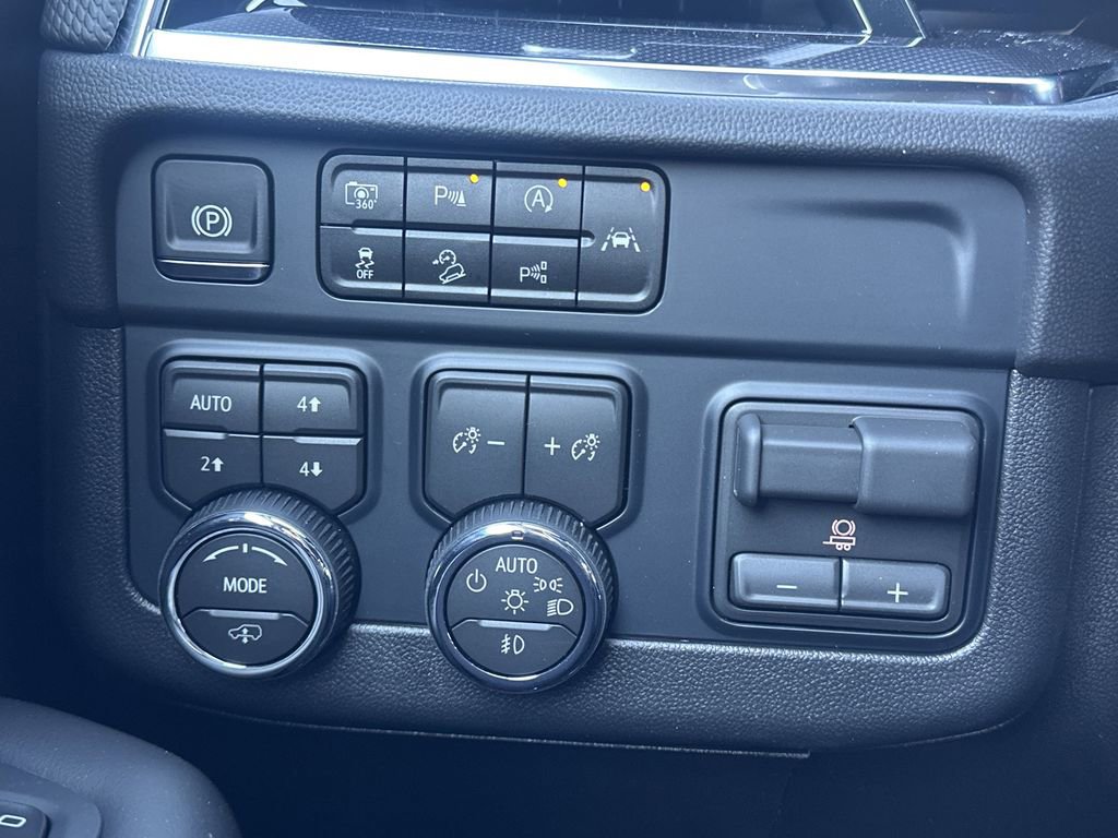 New 2026 Chevrolet Suburban RST w/ Advanced Technology Package image 19