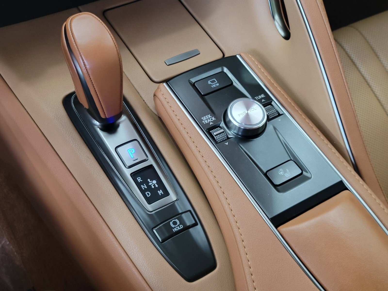 Certified 2024 Lexus LC 500 Convertible image 23