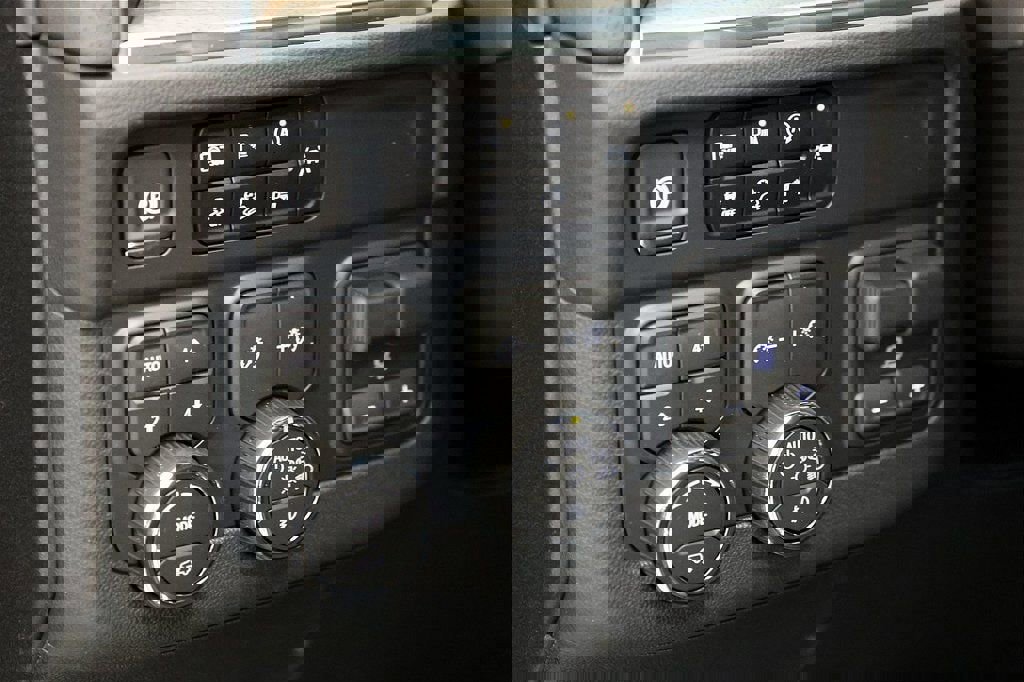 New 2026 Chevrolet Suburban High Country image 37