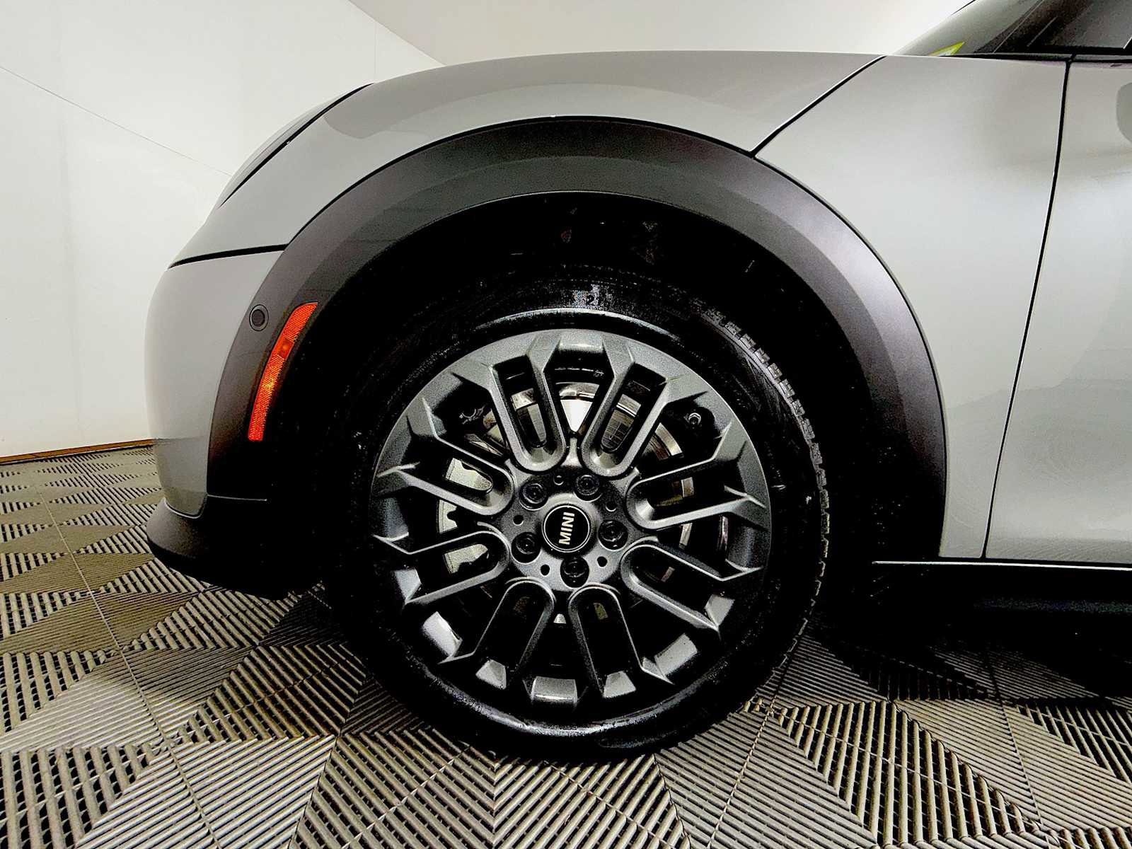 Certified 2025 MINI Cooper S image 8