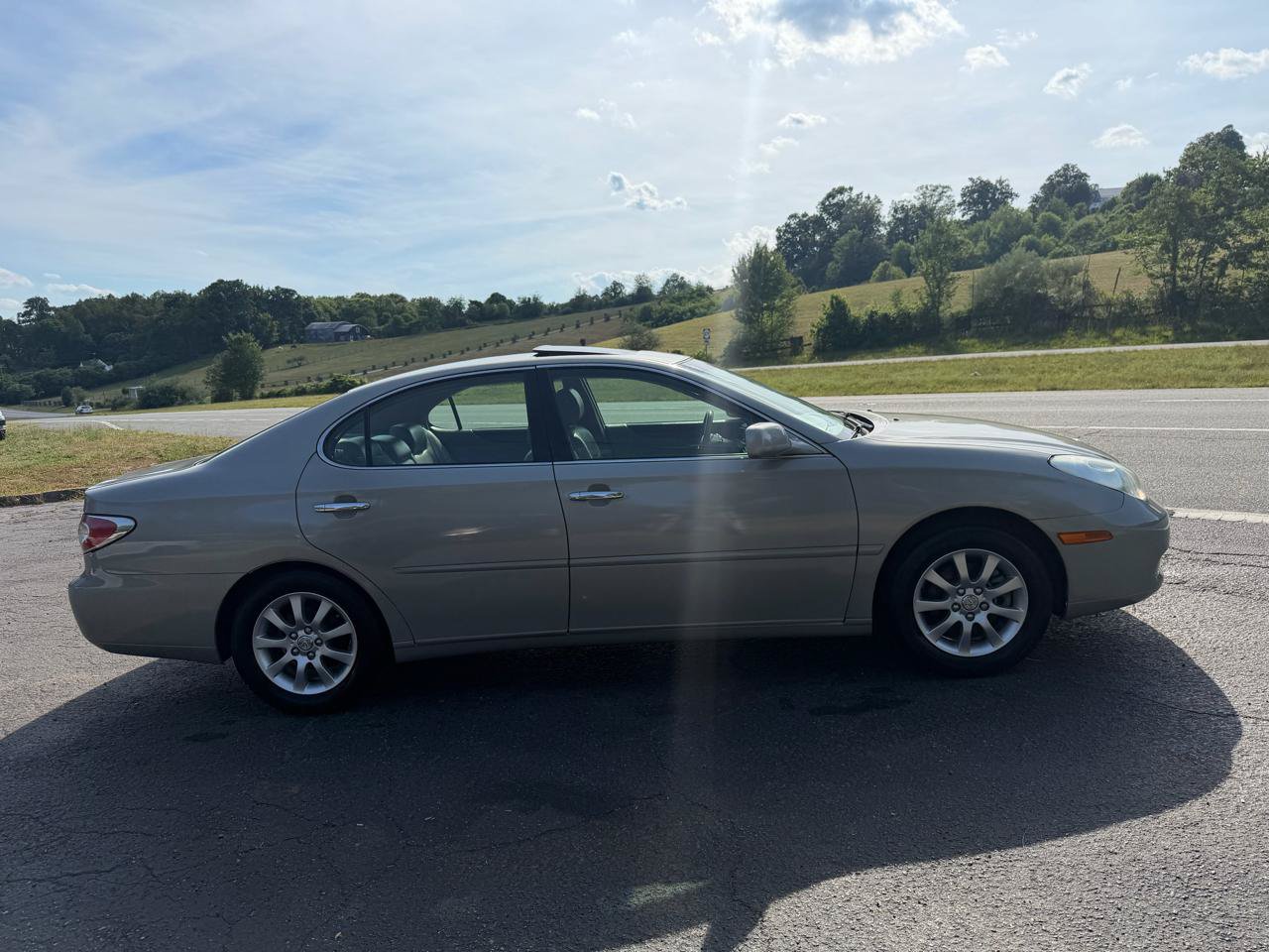 Used 2002 Lexus ES 330 FWD image 8