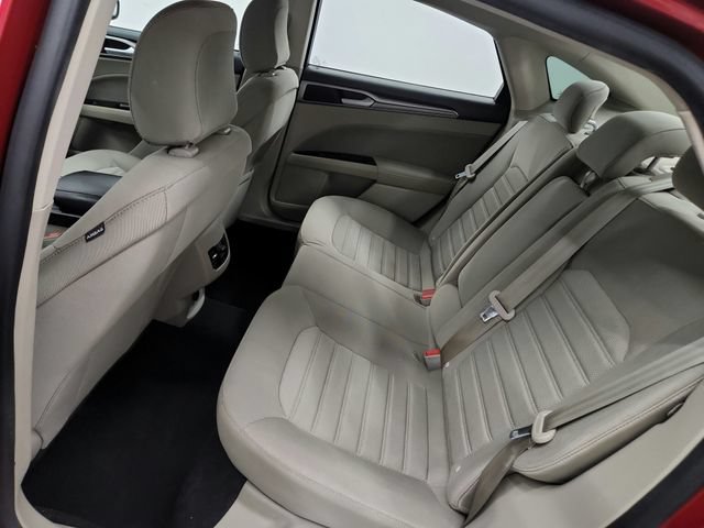 Used 2020 Ford Fusion SE FWD image 28