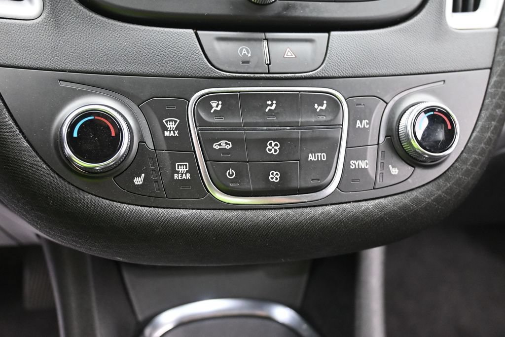 Used 2023 Chevrolet Malibu LT FWD image 11