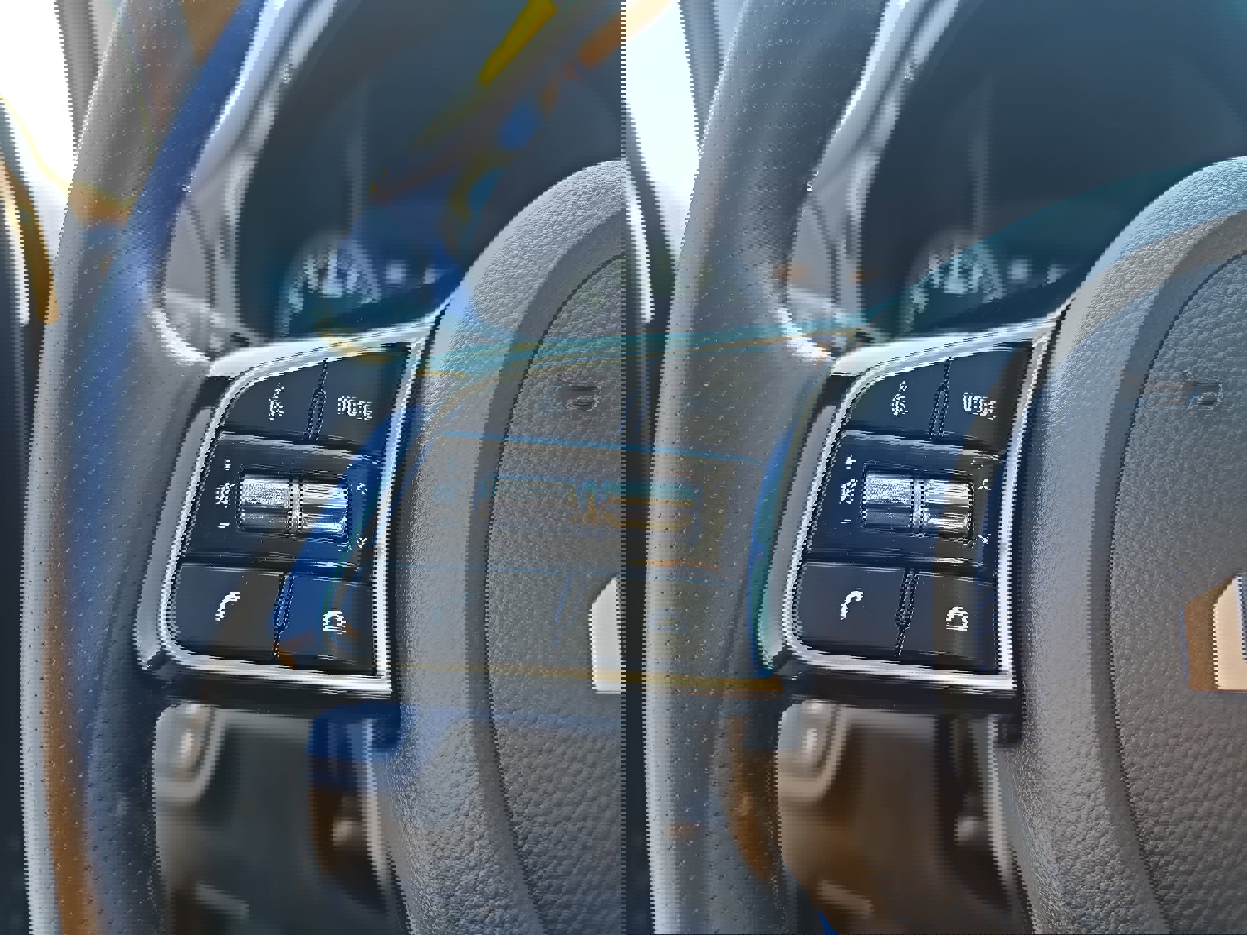 Used 2023 Kia Seltos SX image 16