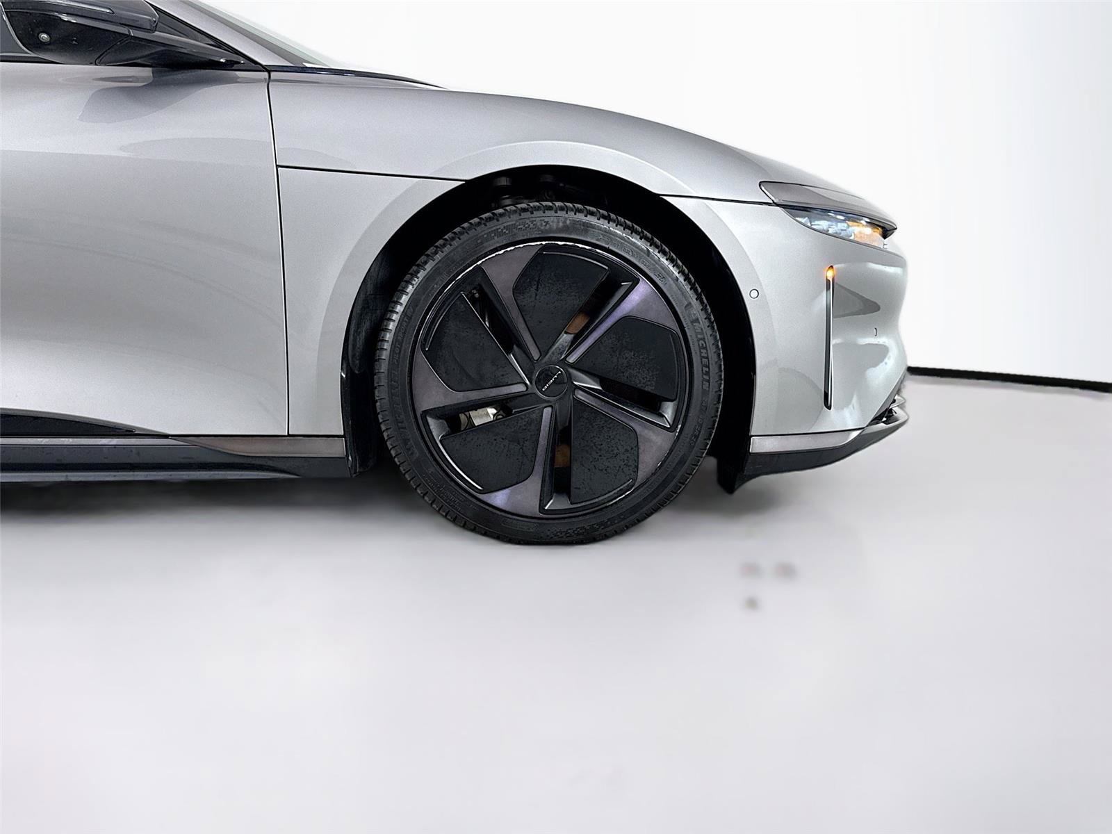 Used 2025 Lucid Air Pure RWD image 16