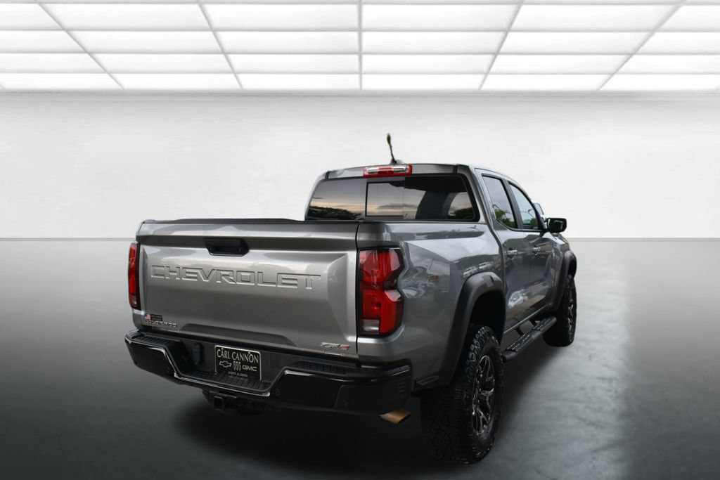 Used 2024 Chevrolet Colorado ZR2 w/ ZR2 Convenience Package III AWD/4WD image 8