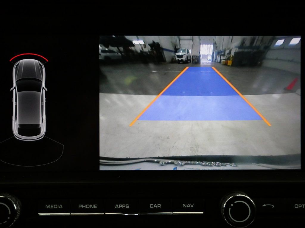 Used 2019 Porsche Macan Base image 18