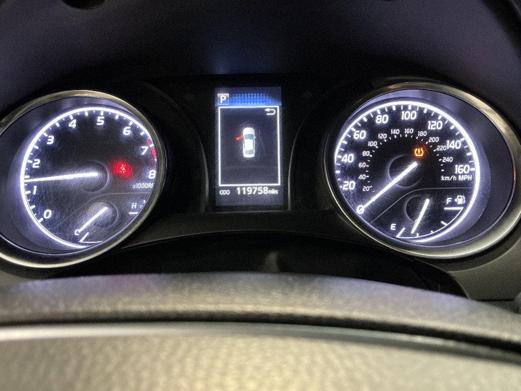 Used 2018 Toyota Camry SE w/ Protection Package (Q1) FWD image 13