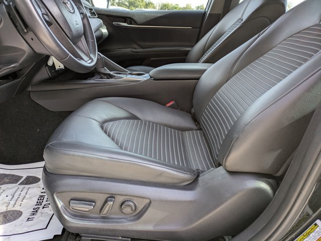 Used 2024 Toyota Camry SE image 17