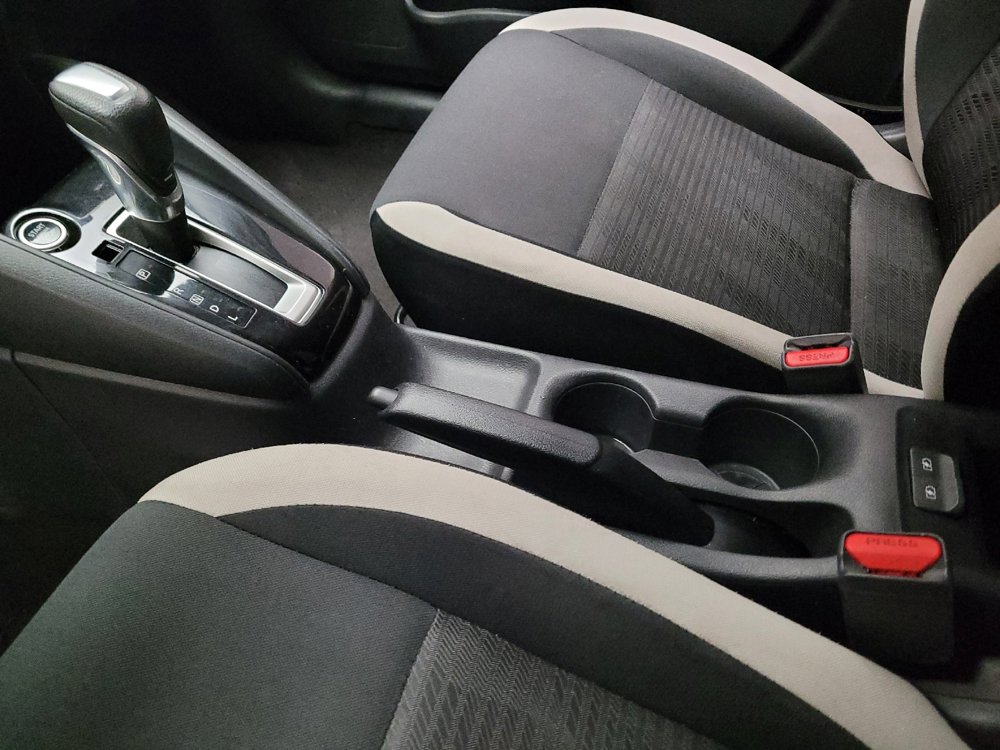 Used 2021 Nissan Versa SV image 26