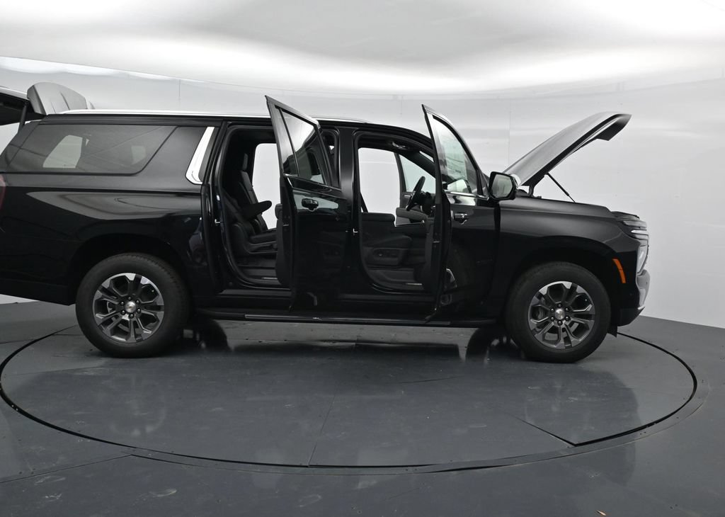 New 2026 Chevrolet Suburban LT w/ Comfort Package RWD image 41