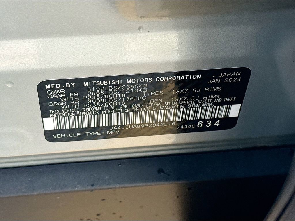 Used 2024 Mitsubishi Outlander ES image 33
