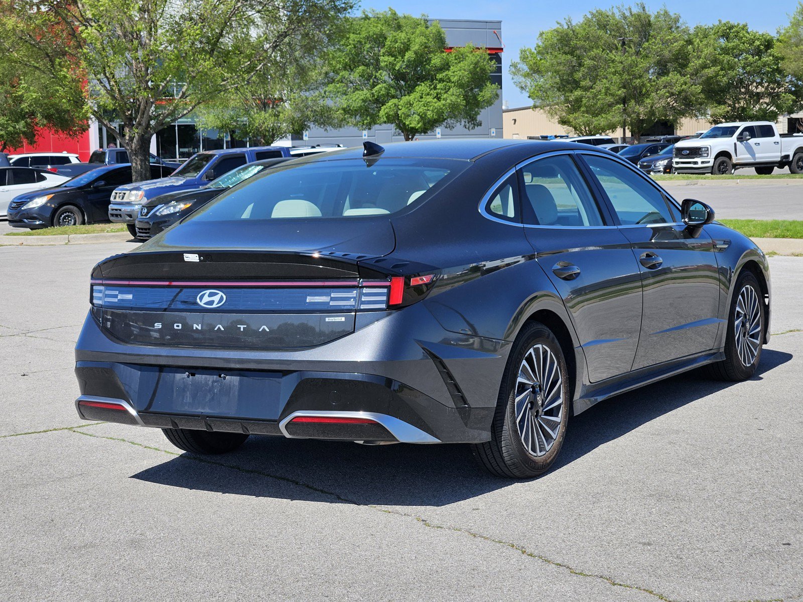 Certified 2025 Hyundai Sonata SEL FWD image 4