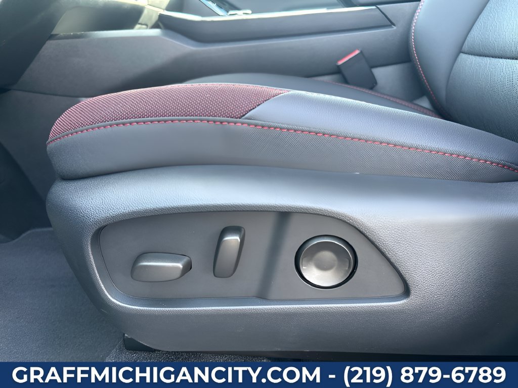 New 2027 Chevrolet Equinox RS FWD image 14
