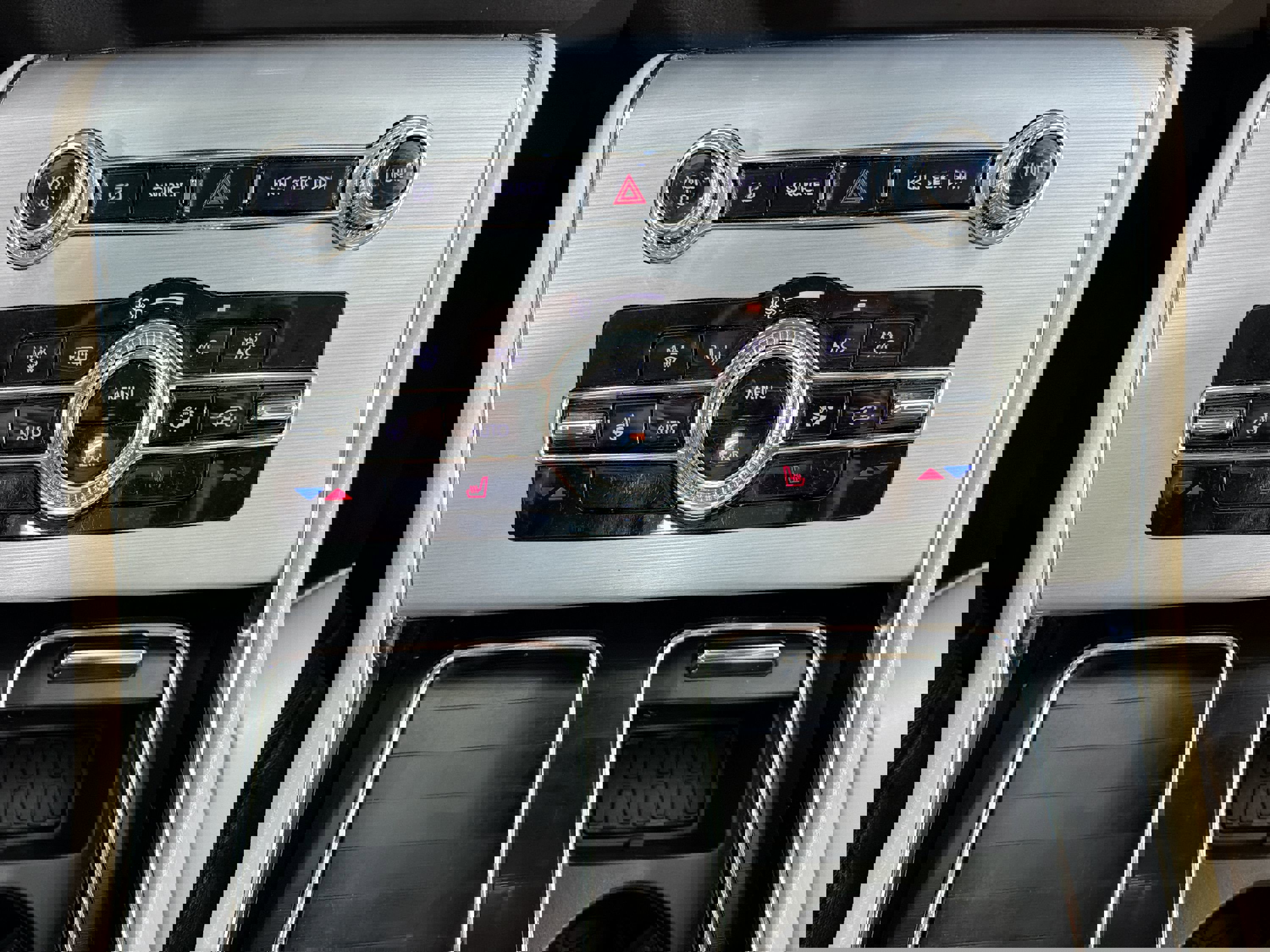 Used 2023 Lincoln Aviator AWD w/ Premium Package image 20