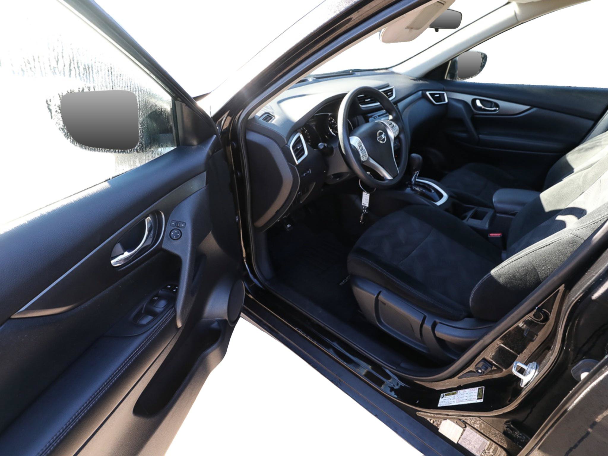 Used 2016 Nissan Rogue S FWD image 11