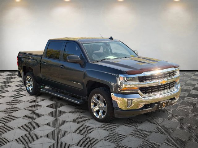 Used 2018 Chevrolet Silverado 1500 LT w/ LT Eassist Package AWD/4WD image 4